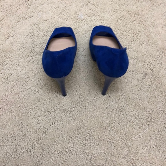 Blue suede guess platform high heels - Picture 2 of 5
